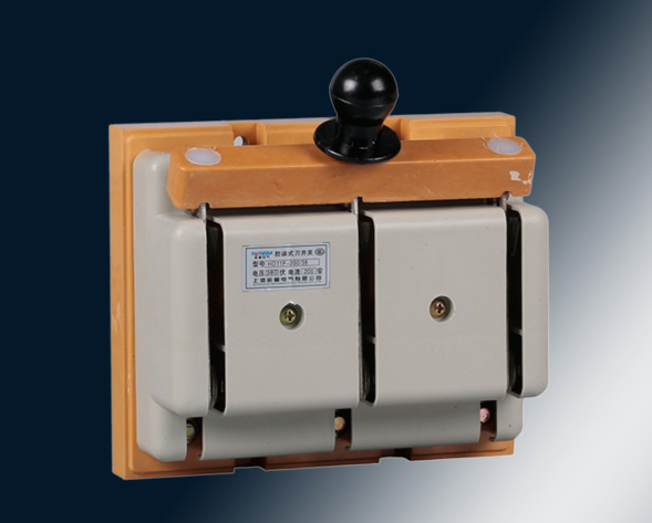 HD系列單投刀開(kāi)關(guān)、HS系列雙投刀開(kāi)關(guān)適用于交流50Hz、額定電壓400V、直流220V，額定電流至1500A的成套配電裝置中，用作手動(dòng)不頻繁接通與分?jǐn)嘟恢绷麟姟?>
											HD、HS開(kāi)啟式刀開(kāi)關(guān)</a>
										</div>
										 
										<div   id=